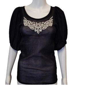 Top Short Strechy Puffy Sleeve black shirt By Karen Kane Size M